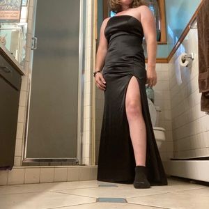 Never worn beautiful black gown